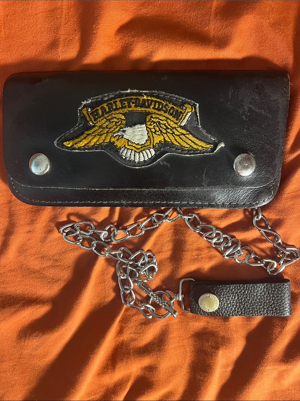 VINTAGE 1980s HARLEY DAVIDSON TRUCKER WALLET W/ CHAIN & EMBROIDERED EAGLE PATCH